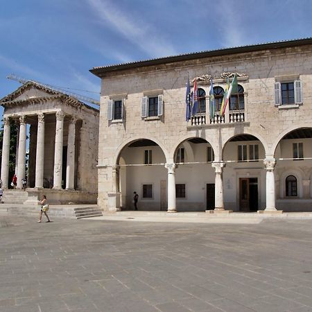Ttapartmani Pula Exterior foto